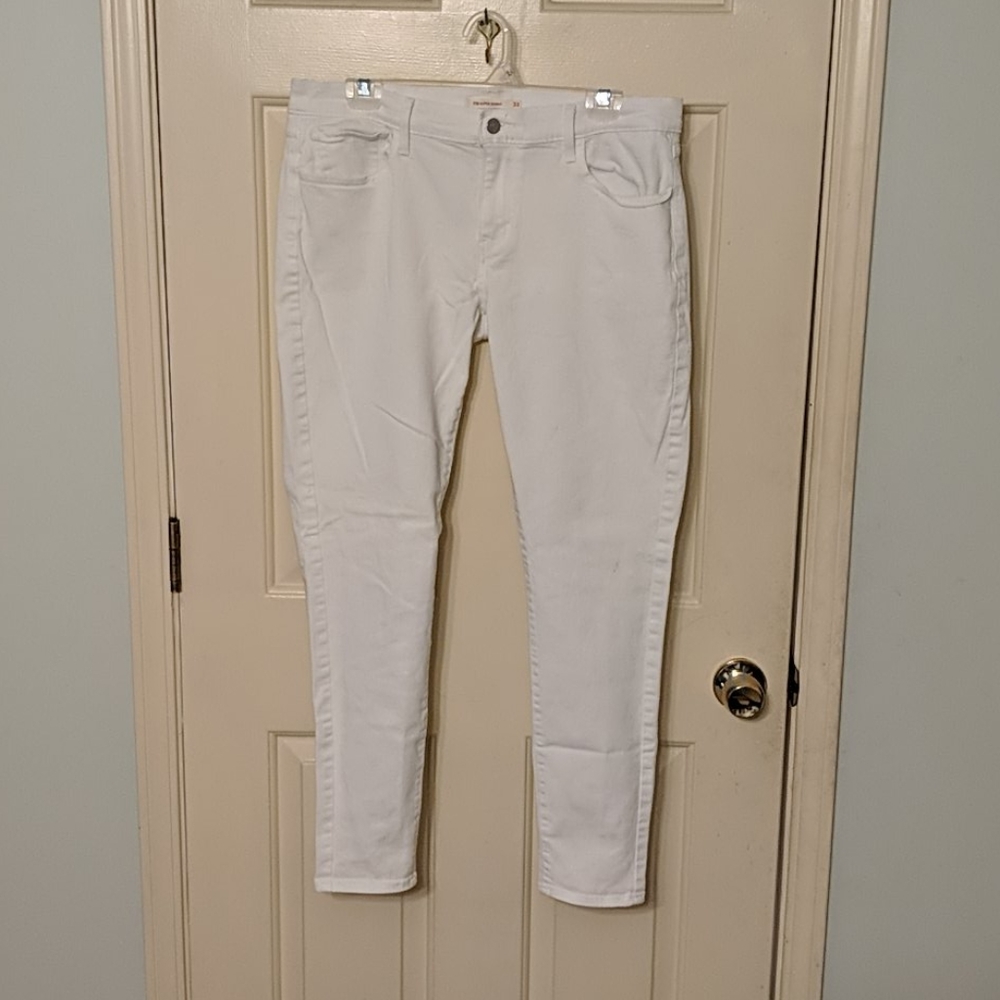 Levi's white skinny jeans